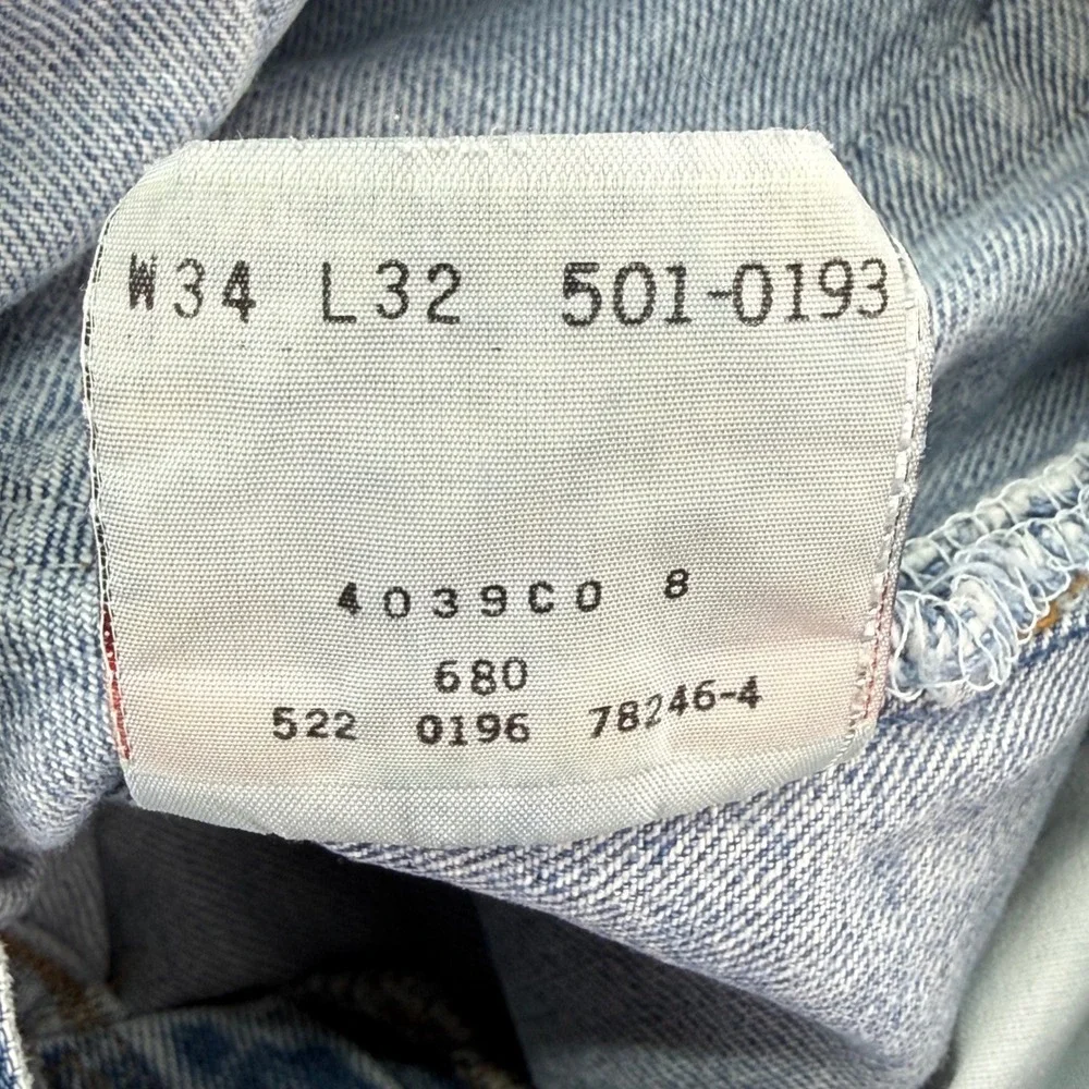 Levis 501-0193 Mens‎ Vintage 1996 Made in USA Light Wash Straight Jeans 34x32